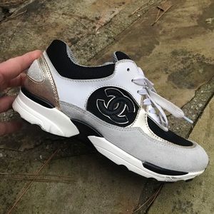 CHANEL
Suede Calfskin CC Sneakers 39 Black White Gold